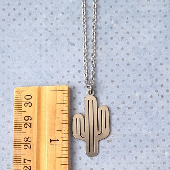 CACTUS Stainless Steel Charm Chain Necklace 18" Arizona Western Cowgirl - Picture 2 of 12